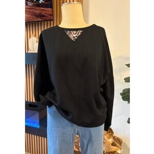Sorella by Papa Fashions Black Oversized Sweatshirt Top Size Medium Snakeskin ac